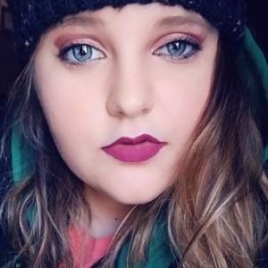 Meet your Posher, Kiana